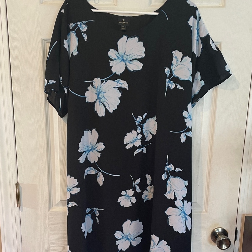 Worthington Size 2X Black Dress with Blue and White Floral Accents